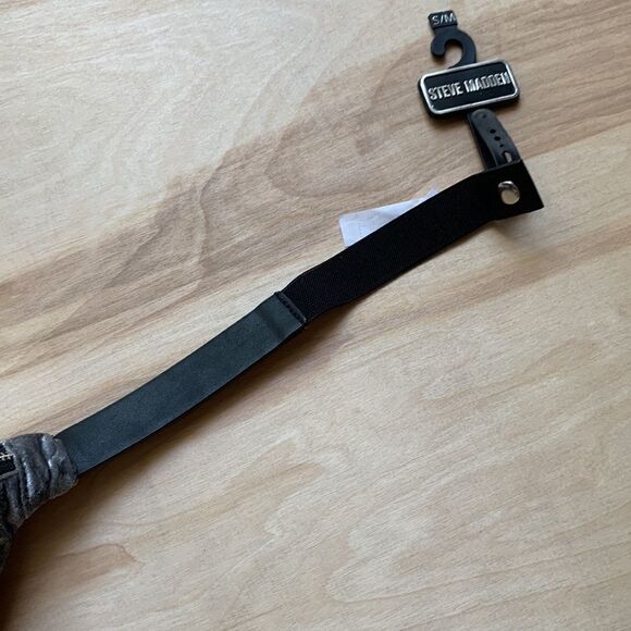 Steve Madden Belt Bag - Picture 5 of 10